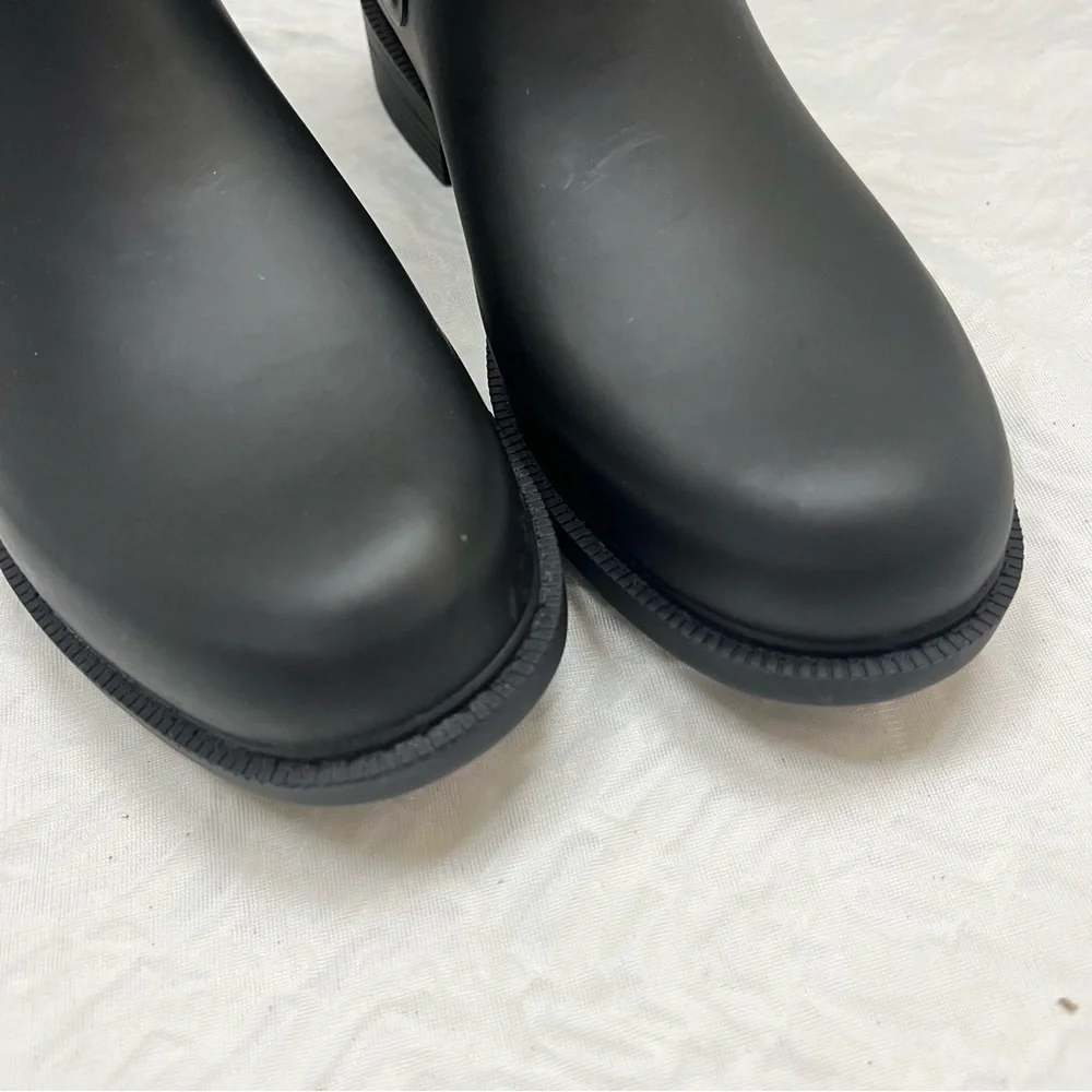 Madewell streamlined rain